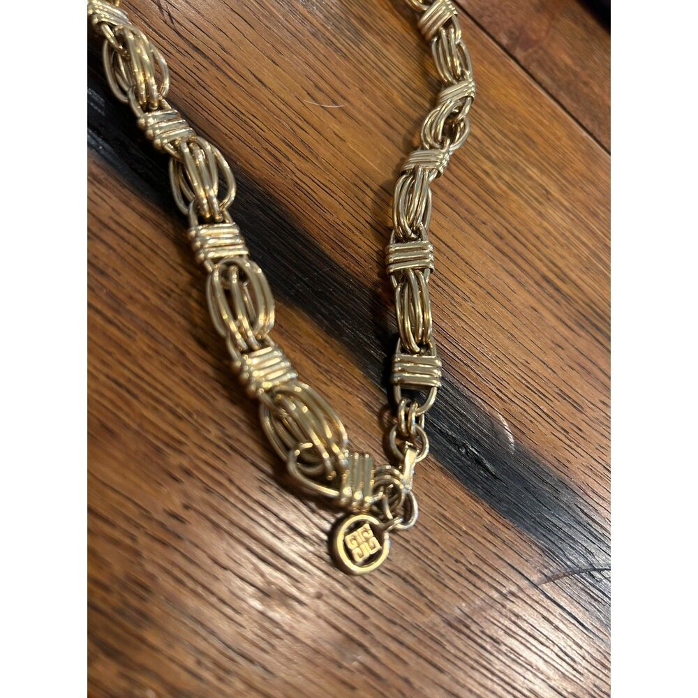 Vintage Givenchy 4G Gold Tone Wrapped Oval Link Statement Necklace 18" - Picture 3 of 7